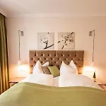 Boutiquehotel Weinspitz & Weingut Strawanzer Donabaum Homestay *