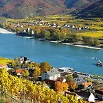 Δωμάτια σε οικογενειακή κατοικία Boutiquehotel Weinspitz & Weingut Strawanzer Donabaum *