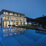 Homestay Boutiquehotel Weinspitz & Weingut Strawanzer Donabaum *