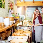 Boutiquehotel Weinspitz & Weingut Strawanzer Donabaum *