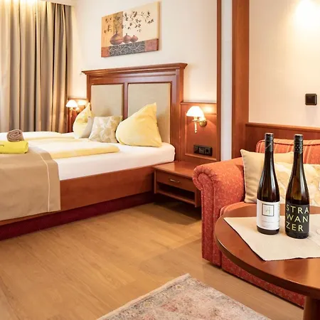 Boutiquehotel Weinspitz & Weingut Strawanzer Donabaum * Spitz an der Donau