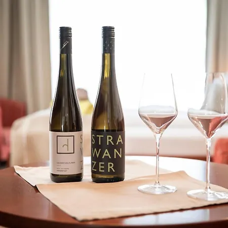 Boutiquehotel Weinspitz & Weingut Strawanzer Donabaum Homestay