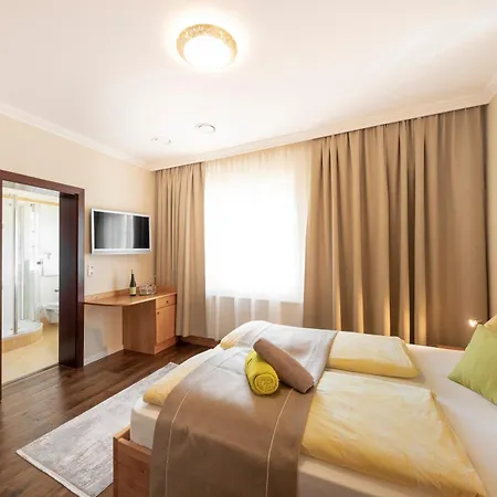 Boutiquehotel Weinspitz & Weingut Strawanzer Donabaum *