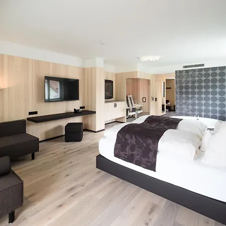 Boutiquehotel Weinspitz & Weingut Strawanzer Donabaum *