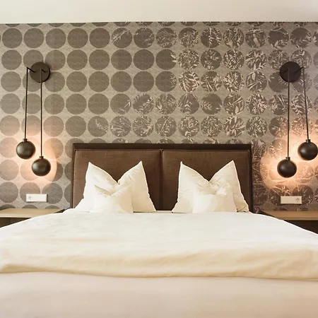 Boutiquehotel Weinspitz & Weingut Strawanzer Donabaum
