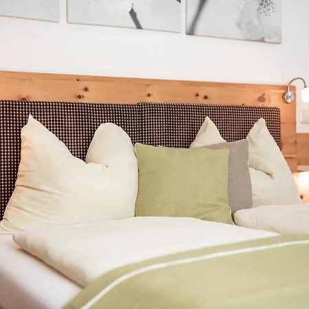 Homestay Boutiquehotel Weinspitz & Weingut Strawanzer Donabaum