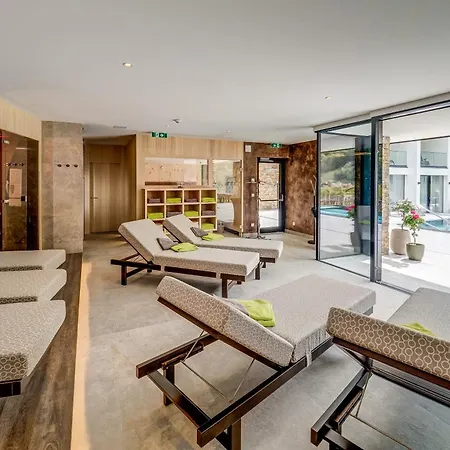 Homestay Boutiquehotel Weinspitz & Weingut Strawanzer Donabaum