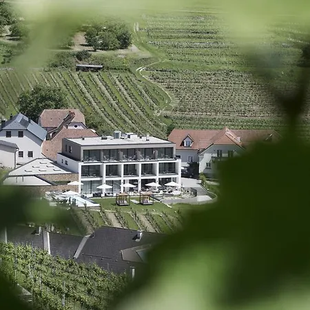 Boutiquehotel Weinspitz & Weingut Strawanzer Donabaum Spitz an der Donau