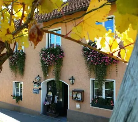 Homestay Boutiquehotel Weinspitz & Weingut Strawanzer Donabaum Spitz an der Donau