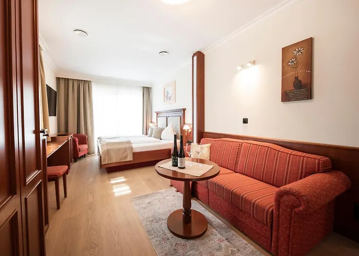 Boutiquehotel Weinspitz & Weingut Strawanzer Donabaum *