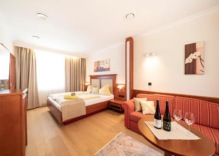 Boutiquehotel Weinspitz & Weingut Strawanzer Donabaum *