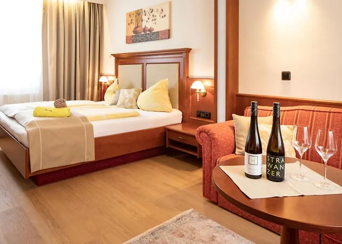 Boutiquehotel Weinspitz & Weingut Strawanzer Donabaum * Spitz an der Donau