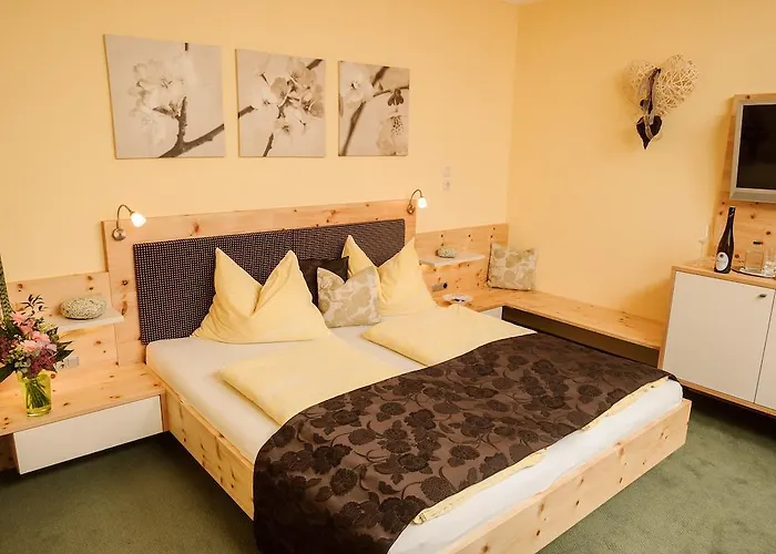 Boutiquehotel Weinspitz & Weingut Strawanzer Donabaum Spitz an der Donau