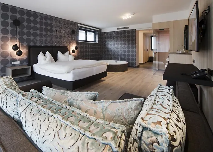 Boutiquehotel Weinspitz & Weingut Strawanzer Donabaum