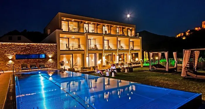 Pansiyon Boutiquehotel Weinspitz & Weingut Strawanzer Donabaum