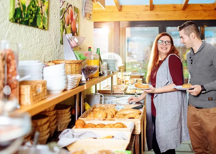 Boutiquehotel Weinspitz & Weingut Strawanzer Donabaum *